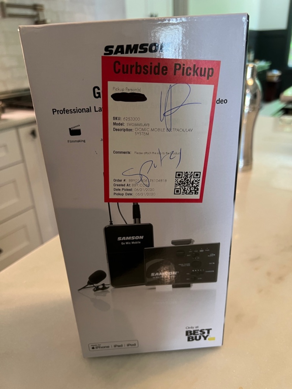 Brand new, never used. Go Mic Mobile Professional Lavalier Wireless System